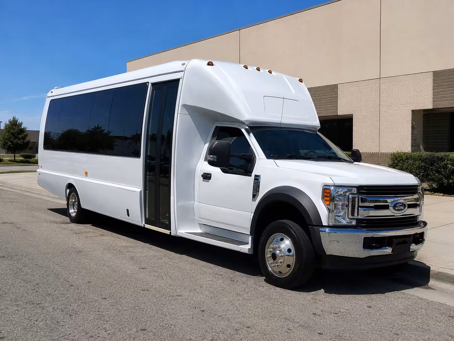 chula vista minibuses for corporate retreats and team building